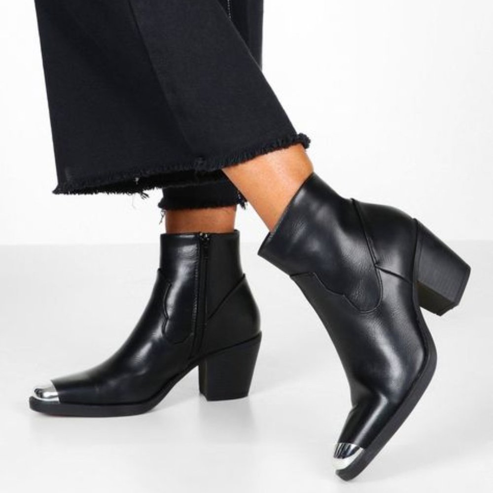 ONE LEFT! SIZE 8 Black Metal Toe Western Boot - Picture 3 of 6